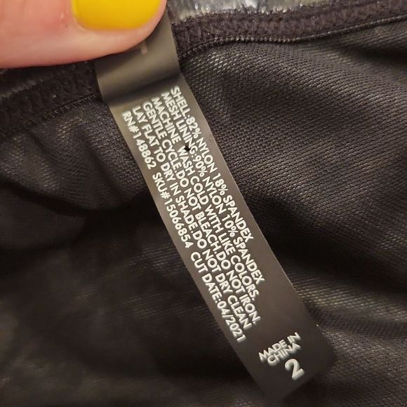 Torrid "palms forrest" Wireless Mid Strapless Swim Dress With Brief size 2! - Picture 7 of 12